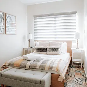 Comfy & Bright Apt @ Calle Loiza - Walk To Beach / Calle Loiza Abajo -n Apartment